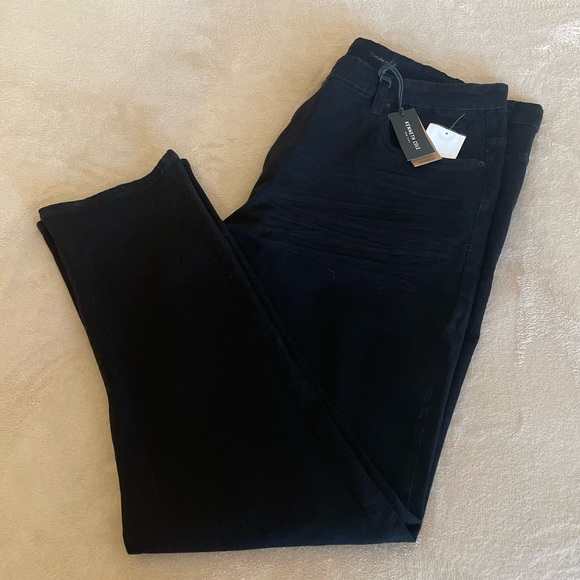 Kenneth Cole Tapered Fit Straight Leg Jeans - Size 44x32 - Picture 1 of 16